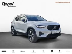 Crystal white / metallic Neu 2024 Volvo XC40 Plus SUV | 47.650 € (Etwas zu teuer)