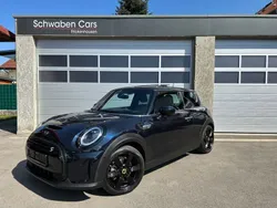 Schwarz Gebraucht 2023 Mini Cooper SE Kleinwagen | 22.400 € (Fairer Preis)