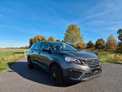 Grau Gebraucht 2018 Peugeot 5008 SUV | 9.500 € (Guter Preis)
