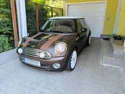 Braun Gebraucht 2010 Mini Cooper Kleinwagen | 8.200 € (Etwas zu teuer)