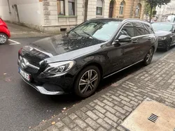 Schwarz Gebraucht 2016 Mercedes C200 AMG line Kombi | 15.990 € (Etwas zu teuer)
