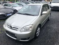 Silver metallic Gebraucht 2006 Toyota Corolla Edition Kleinwagen | 5.500 € (Fairer Preis)