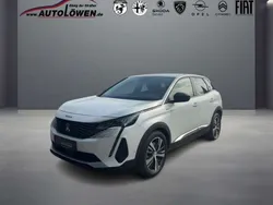 Weiß Gebraucht 2022 Peugeot 3008 Allure SUV | 25.380 € (Guter Preis)