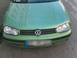 Grün Gebraucht 1999 VW Golf IV Kleinwagen | 500 € (Superpreis)