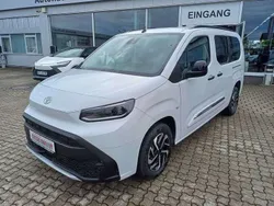 Ice white Neu 2025 Toyota Proace Verso City Kombi | 35.440 € (Fairer Preis)