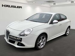Weiß Gebraucht 2010 Alfa Romeo Giulietta Turismo Limousine | 10.970 €