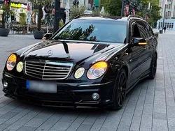 Schwarz Gebraucht 2007 Mercedes E320 AMG Kombi | 8.000 €