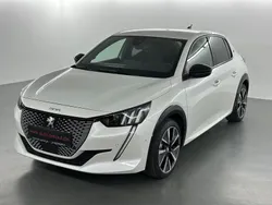 Weiß Gebraucht 2022 Peugeot e-208 GT Kleinwagen | 20.700 € (Fairer Preis)