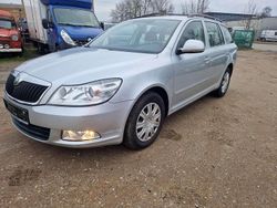 Brilliantsilber metallic Gebraucht 2011 Skoda Octavia Ambiente Kombi | 4.050 € (Superpreis)