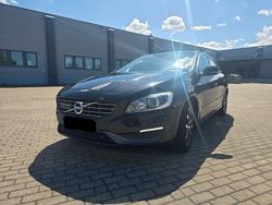 Schwarz Gebraucht 2014 Volvo V60 Momentum Kombi | 13.900 € (Fairer Preis)