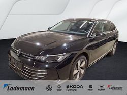 Grenadillschwarz Gebraucht 2025 VW Passat Kombi | 35.419 € (Superpreis)