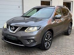 Grau Gebraucht 2017 Nissan X-Trail Tekna SUV | 14.999 € (Fairer Preis)