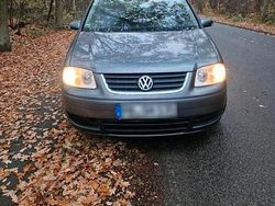 Grau Gebraucht 2004 VW Touran Van / Kleinbus | 1.600 € (Guter Preis)