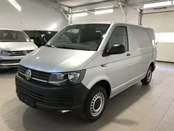 Reflexsilber (metallic) Gebraucht 2016 VW T6 Van | 33.990 € (Teuer)
