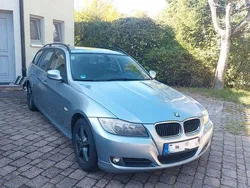 Blau Gebraucht 2009 BMW 318 Kombi | 8.500 €