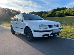 Weiß Gebraucht 2000 VW Golf IV Comfortline Kombi | 1.749 € (Fairer Preis)