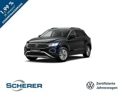 Deep black perleffekt (metallic) Gebraucht 2024 VW T-Roc Life SUV | 21.490 € (Superpreis)
