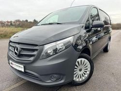 Schwarz Gebraucht 2019 Mercedes Vito Van / Kleinbus | 24.999 € (Guter Preis)