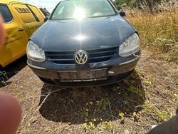 Blau Gebraucht 2004 VW Golf V Kleinwagen | 1.199 € (Fairer Preis)