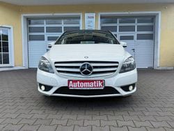Weiß Gebraucht 2014 Mercedes B200 Van / Kleinbus | 13.990 € (Etwas zu teuer)