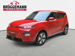 Rot Gebraucht 2023 Kia Soul EV Inspiration SUV | 32.490 € (Etwas zu teuer)