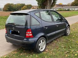Blau Gebraucht 2003 Mercedes A140 Kleinwagen | 1.400 €