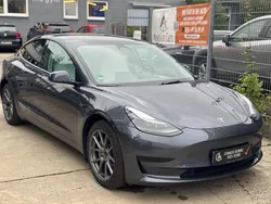 Grau Gebraucht 2022 Tesla Model 3 RWD Limousine | 28.999 € (Fairer Preis)