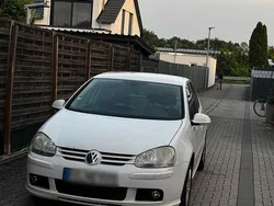 Weiß Gebraucht 2009 VW Golf VI Limousine | 2.999 € (Guter Preis)