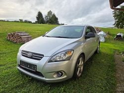 Grau Gebraucht 2009 Kia ProCeed Kleinwagen | 800 €