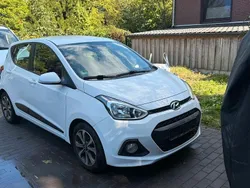 Weiß Gebraucht 2014 Hyundai i10 Edition Kleinwagen | 6.900 € (Fairer Preis)