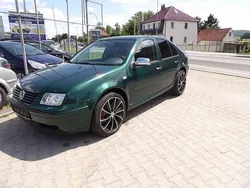 Grün Gebraucht 1999 VW Bora Highline Limousine | 3.999 € (Teuer)