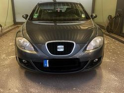 Grau Gebraucht 2006 Seat Leon Limousine | 1.500 €