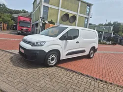 Weiß Gebraucht 2021 Citroën Berlingo Van / Kleinbus | 9.499 € (Guter Preis)