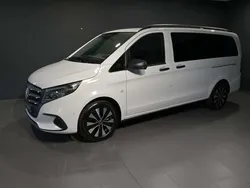 Bergkristallweiß metallic Gebraucht 2024 Mercedes Vito Van / Kleinbus | 59.890 €