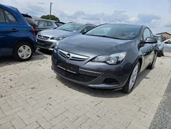 Grau Gebraucht 2012 Opel Astra GTC Edition Limousine | 6.950 € (Etwas zu teuer)