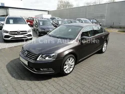 Braun Gebraucht 2011 VW Passat Highline Limousine | 6.990 € (Superpreis)