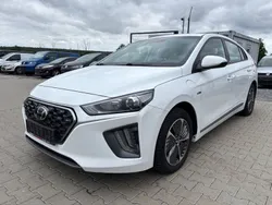 Weiß Gebraucht 2021 Hyundai Ioniq Trend Limousine | 15.870 € (Fairer Preis)