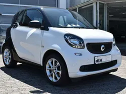 Schwarz Gebraucht 2017 Smart ForTwo Coupé Coupé | 12.750 € (Etwas zu teuer)