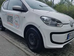 Weiß Gebraucht 2016 VW up! move up! Kleinwagen | 2.800 €