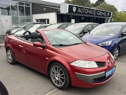 Rot Gebraucht 2006 Renault Mégane II Dynamique Cabrio | 2.990 € (Fairer Preis)