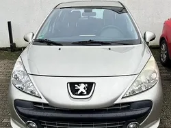Silber Gebraucht 2007 Peugeot 207 Limousine | 3.500 € (Fairer Preis)