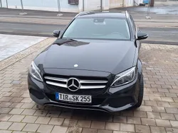 Schwarz Gebraucht 2017 Mercedes 220 Kombi | 15.000 € (Fairer Preis)