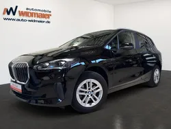 Schwarz Gebraucht 2024 BMW 218 Active Tourer Van / Kleinbus | 26.990 € (Guter Preis)