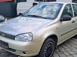 Silber Gebraucht 2009 Lada Kalina Limousine | 650 €