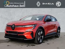 Rot Gebraucht 2022 Renault Mégane Equilibre Kleinwagen | 29.990 € (Superpreis)