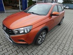 Mars (metallic) Gebraucht 2020 Lada Vesta Kombi | 12.650 € (Teuer)