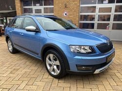 Blau Gebraucht 2014 Skoda Octavia Scout 4x4 Kombi | 10.990 € (Guter Preis)
