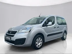 Grau Gebraucht 2016 Peugeot Partner Tepee Active Van / Kleinbus | 15.390 € (Teuer)
