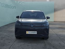 Grün Gebraucht 2024 VW Tiguan R SUV | 46.550 € (Teuer)