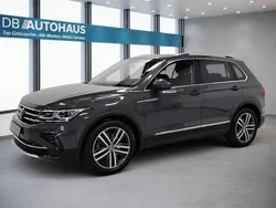 Grau Gebraucht 2023 VW Tiguan Elegance SUV | 34.320 € (Fairer Preis)